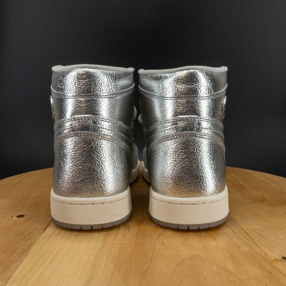 Womens 11.5 / Mens 10 - Nike Air Jordan 1 Retro High OG Shoes Chrome Sneakers - Picture 4 of 10